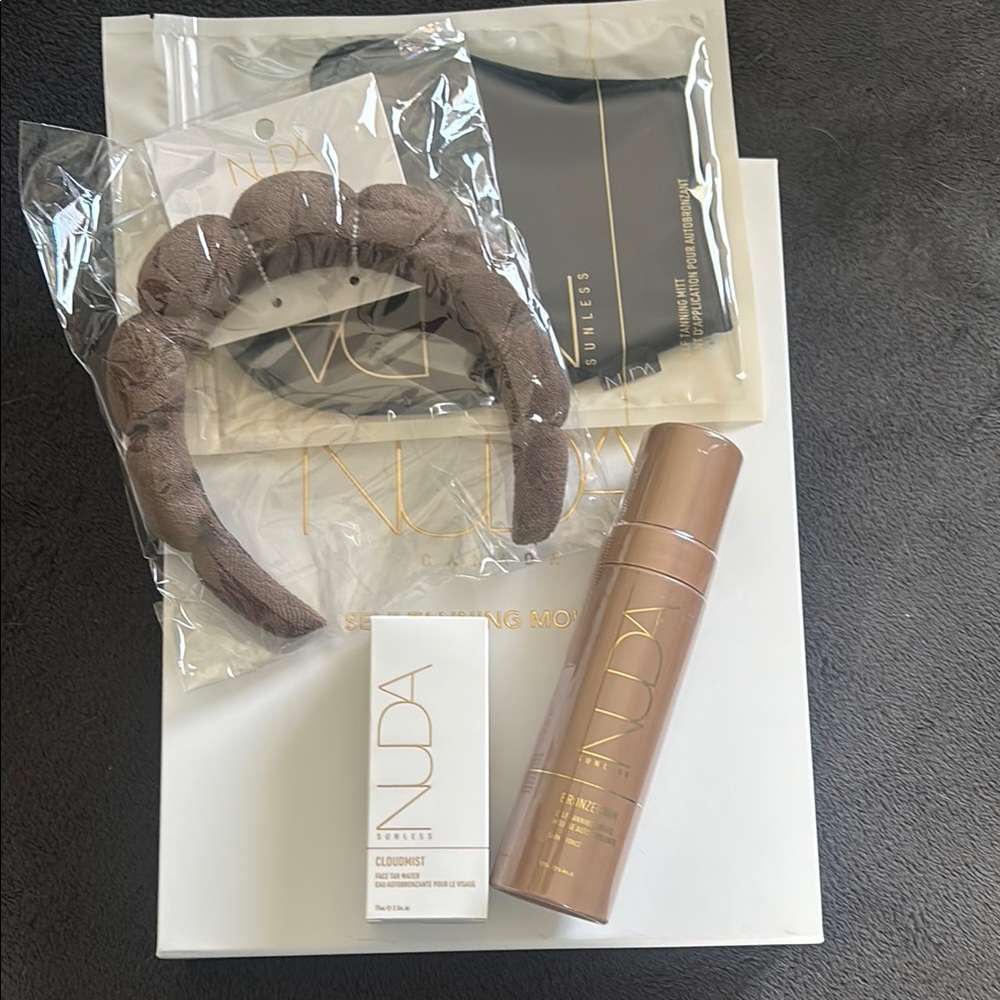 Nuda Tanning Set with Headband